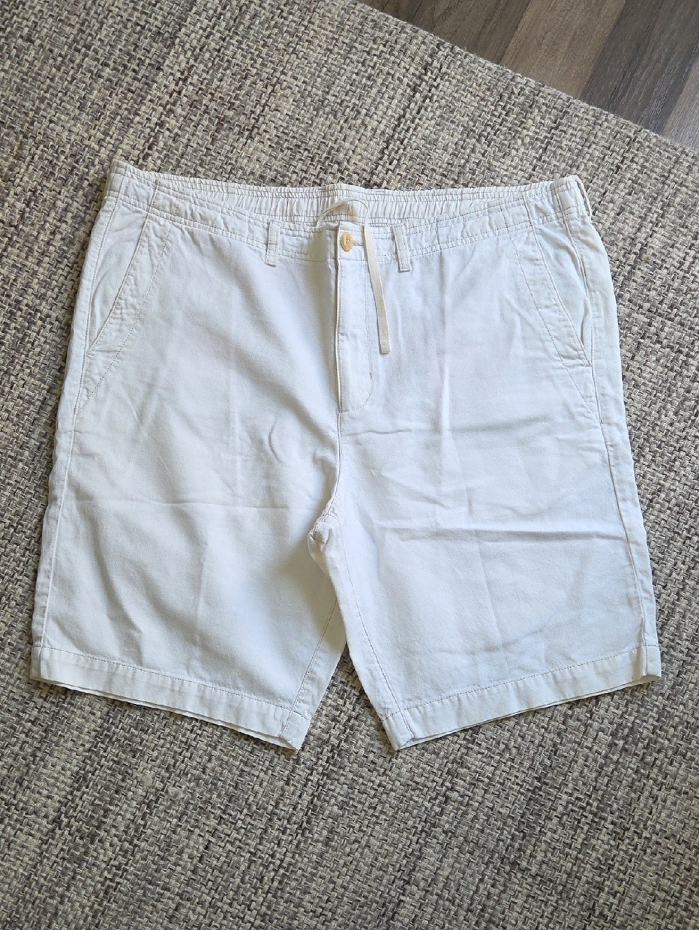 Tommy Bahama Men's White Flat Front Pima Cotton Shorts